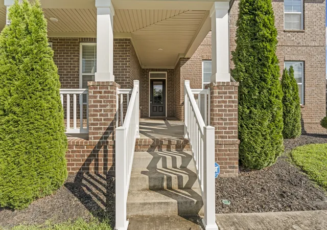 Photo 3 of Single family home for sale at 303 Twelve Oaks Ln, Lebanon, TN 37087 | MLS# 3336378 | Listing updated on 2026-09-07