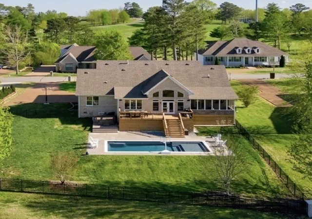 2nd image of 524 Country Club Dr, Dickson, TN 37055 | MLS# 3319355