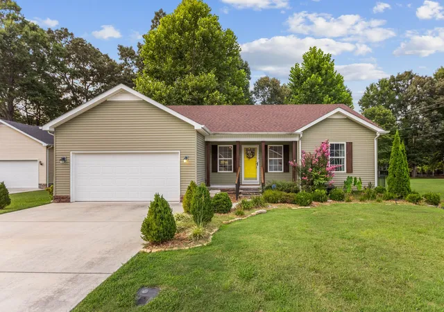 2nd image of 110 Collinwood Dr, Tullahoma, TN 37388 | MLS# 3500970