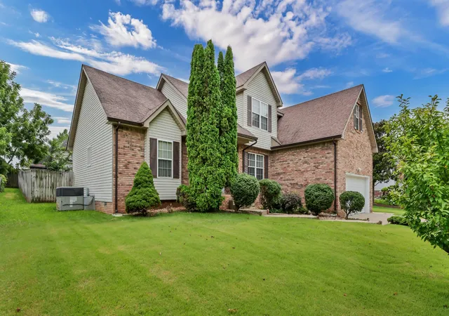 Photo 3 of Single family home for sale at 2412 Shoveler Way, Clarksville, TN 37042 | MLS# 3319377 | Listing updated on 2026-09-01