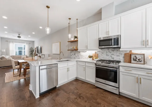 Photo 1 of Townhouse for sale at 503 Vernon Cir, Nashville, TN 37209 | MLS# 3512571 | Listing updated on 2026-09-13