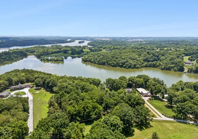 Single family home for sale at 1012 S Wrights Ct, Gallatin, TN 37066 | MLS# 3320266