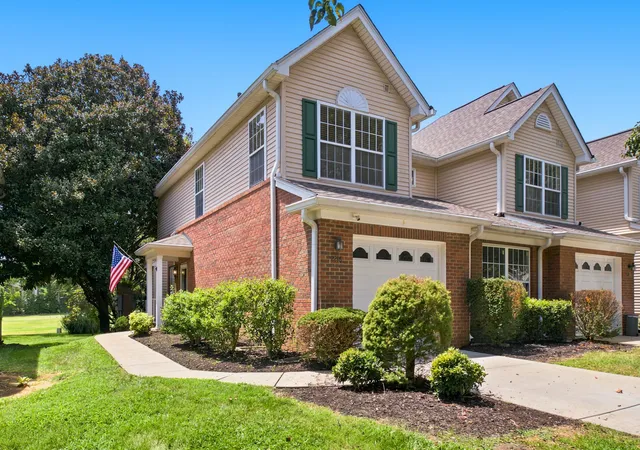 Photo 3 of Townhouse for sale at 2216 Nashboro Blvd, Nashville, TN 37217 | MLS# 3320059 | Listing updated on 2026-08-25