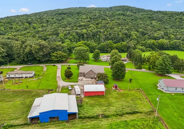 39th image of 4012 Payne Cove Rd, Pelham, TN 37366 | MLS# 3336328