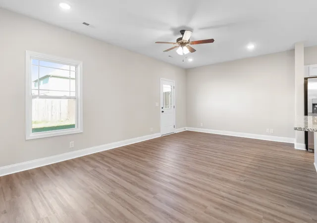 Photo 3 of Sale Pending at 208 W Fallow Ct, Clarksville, TN 37040 | MLS# 3320130 | Listing updated on 2026-08-27