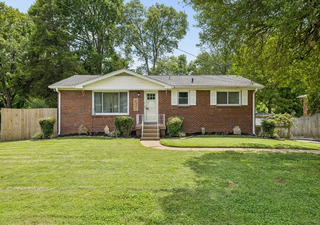 1st image of 318 Jacksonian Dr, Hermitage, TN 37076 | MLS# 3320541