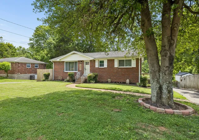 3rd image of 318 Jacksonian Dr, Hermitage, TN 37076 | MLS# 3320541