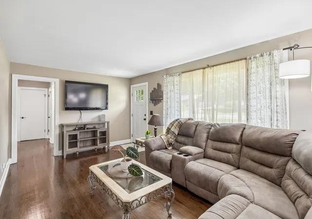 4th image of 318 Jacksonian Dr, Hermitage, TN 37076 | MLS# 3320541