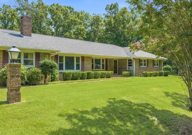 3rd image of 32 Fairway Pl, Selmer, TN 38375 | MLS# 3319798