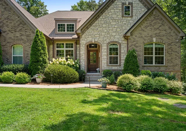 Photo 3 of Single family home for sale at 8012 Rose Ridge Pvt Ln, Fairview, TN 37062 | MLS# 3335289 | Listing updated on 2026-08-31