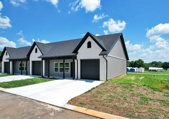 2nd image of 1090 Congress Parkway N #A, Athens, TN 37303 | MLS# 3319860