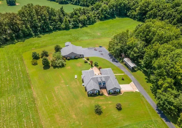 3rd image of 1215 Beaver Creek Dr, Mason, TN 38049 | MLS# 3525558