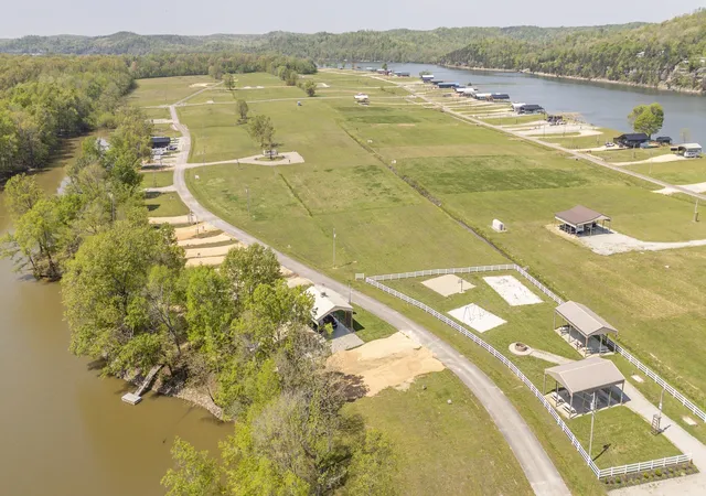 49th image of 368 Duck Blind Rd, Clifton, TN 38425 | MLS# 3333524
