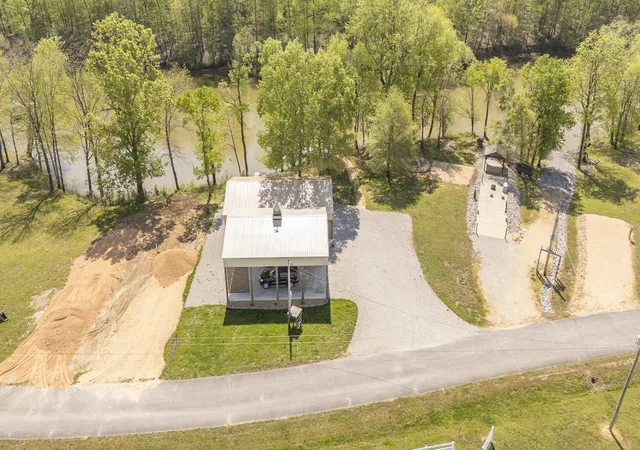5th image of 368 Duck Blind Rd, Clifton, TN 38425 | MLS# 3333524