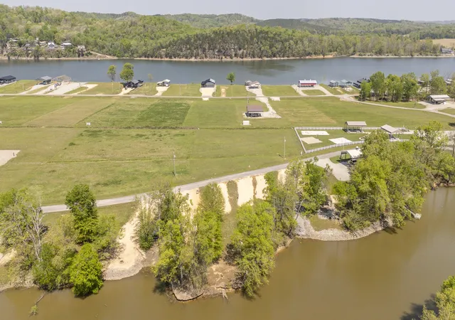 1st image of 328 Duck Blind Rd, Clifton, TN 38425 | MLS# 3501501