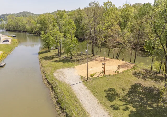 1st image of 258 Drake Dr, Clifton, TN 38425 | MLS# 3320932