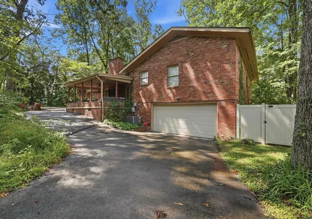 Photo 3 of Single family home for sale at 747 Timber Ln, Cookeville, TN 38501 | MLS# 3335799 | Listing updated on 2026-08-23