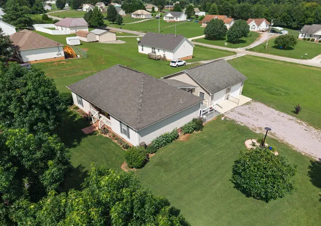 3rd image of 27 Ridgeline Dr, Fayetteville, TN 37334 | MLS# 3339893