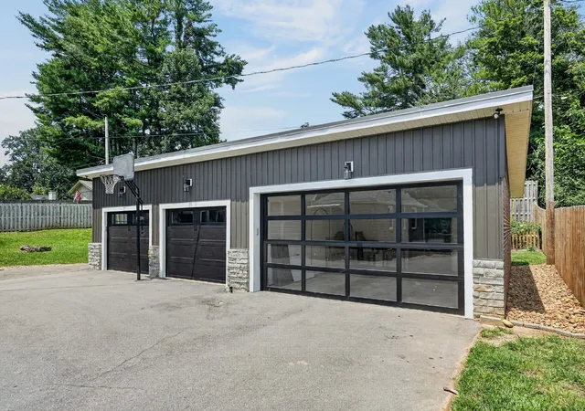 2nd image of 218 Morrison St, Mc Minnville, TN 37110 | MLS# 3320032