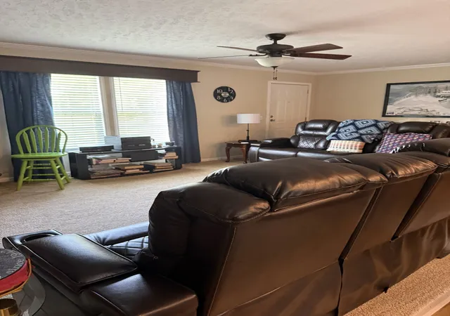 Photo 2 of Manufactured home for sale at 565 Mt Zion Rd, Mc Ewen, TN 37101 | MLS# 3320191 | Listing updated on 2026-08-04