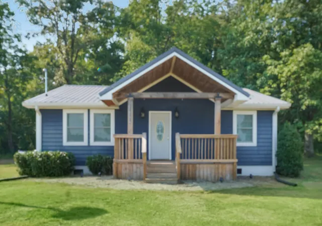 Photo 1 of Single family home for sale at 1555 Fairfield Rd, Westmoreland, TN 37186 | MLS# 3511174 | Listing updated on 2026-08-30