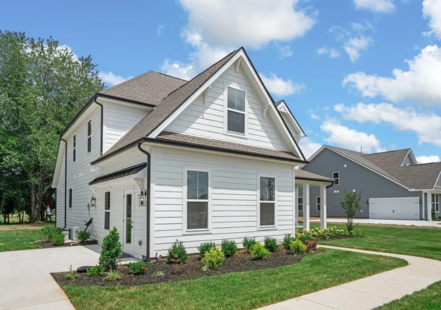 2nd image of 1435 Charles Dr, Chapel Hill, TN 37034 | MLS# 3319921