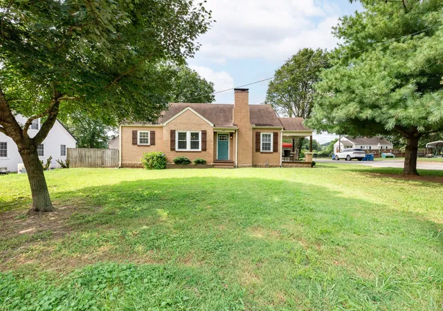 1st image of 507 Adams Ave, Mount Pleasant, TN 38474 | MLS# 3499844
