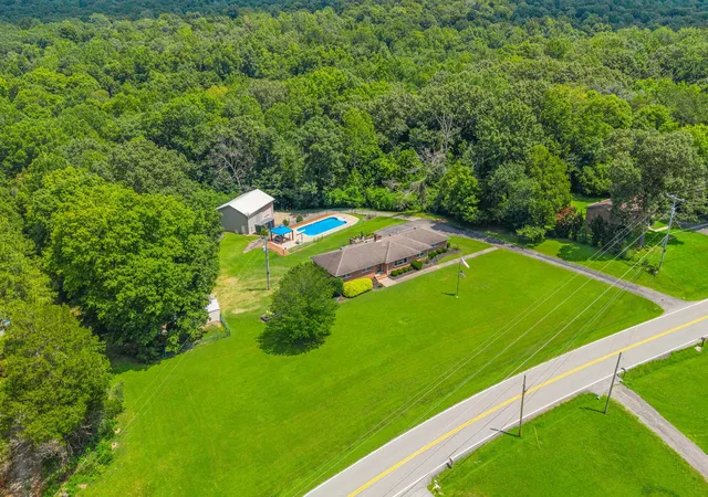 3rd image of 1939 Seven Mile Ferry Rd, Clarksville, TN 37040 | MLS# 3336150