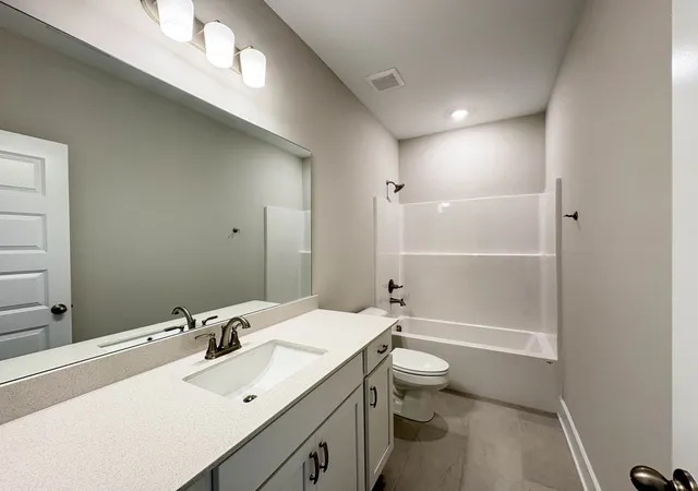 Photo 3 of Sale Pending at 308 Heaton Way, Hendersonville, TN 37075 | MLS# 3319942 | Listing updated on 2026-10-01