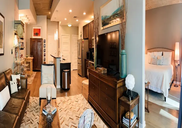 Listing Photo 1 - Condo for sale in building located at 301 Demonbreun St, Nashville, TN 37201 - Unit #715