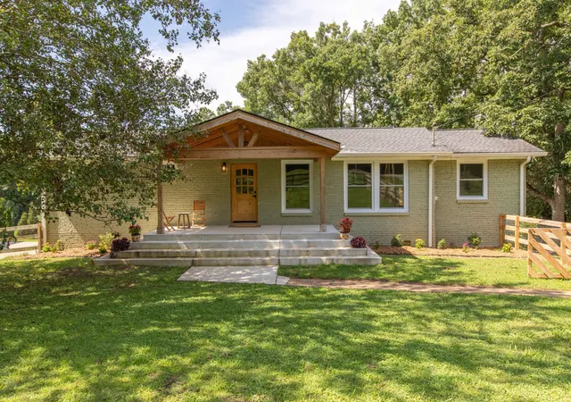 1st image of 929 Davidson Dr, Nashville, TN 37205 | MLS# 3333575
