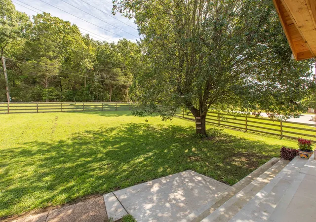 3rd image of 929 Davidson Dr, Nashville, TN 37205 | MLS# 3333575