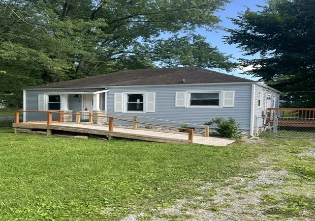 Photo 1 of Single family home for sale at 1 Central Ave, Tullahoma, TN 37388 | MLS# 3333592 | Listing updated on 2026-09-04