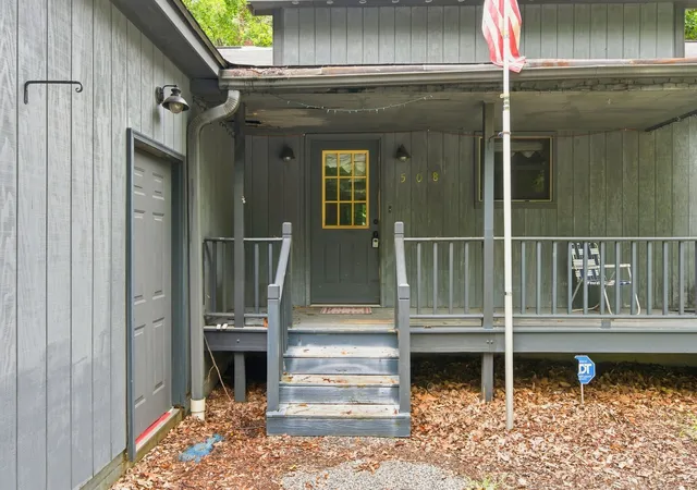 Photo 2 of Single family home for sale at 508 Old Stagecoach Ln, Erin, TN 37061 | MLS# 3531781 | Listing updated on 2026-10-28