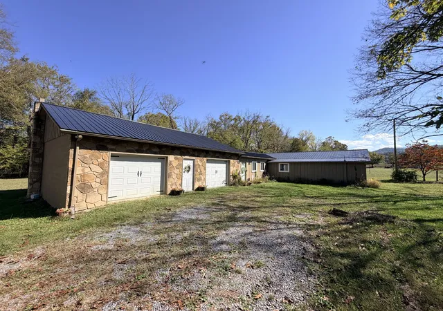 Photo 1 of Single family home for sale at 365 Catnip Rd, Del Rio, TN 37727 | MLS# 3320271 | Listing updated on 2026-10-22