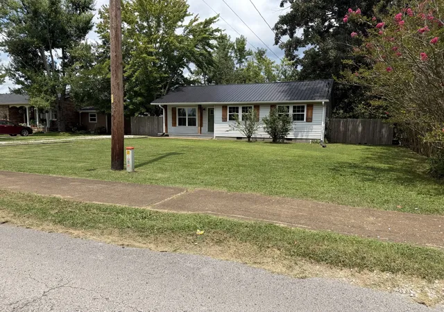 3rd image of 15 Forrest Ave, Hohenwald, TN 38462 | MLS# 3333865