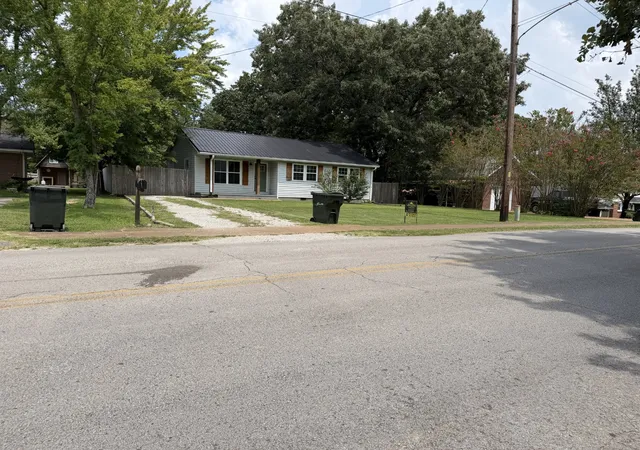 45th image of 15 Forrest Ave, Hohenwald, TN 38462 | MLS# 3333865