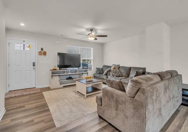 5th image of 4029 S Downs Cir, White House, TN 37188 | MLS# 3322349