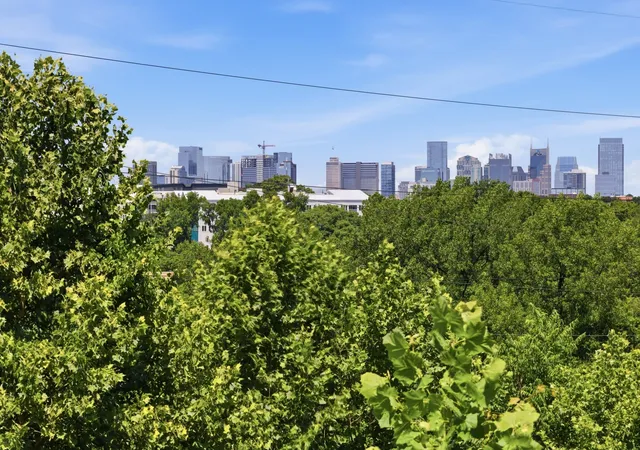 2nd image of 400 Herron Dr, Nashville, TN 37210