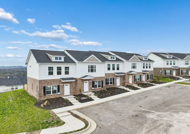 Photo 2 of Townhouse for sale at 226 Dry Crk Cmns, Goodlettsville, TN 37072 | MLS# 3320028 | Listing updated on 2026-10-05