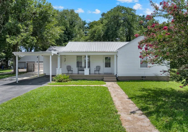 1st image of 224 Carter St, Shelbyville, TN 37160 | MLS# 3320142