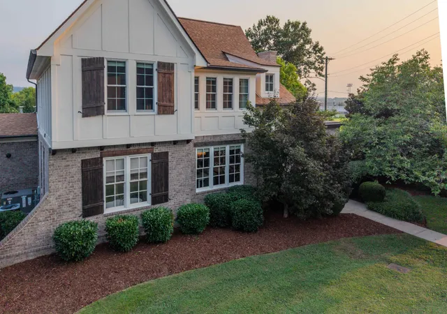 2nd image of 1749 Glen Echo Rd, Nashville, TN 37215 | MLS# 3322438