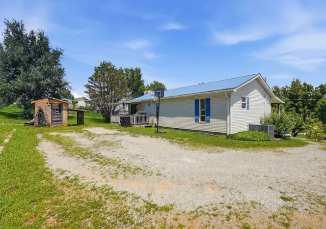 4th image of 280 Middle Dr, Sparta, TN 38583 | MLS# 3320106