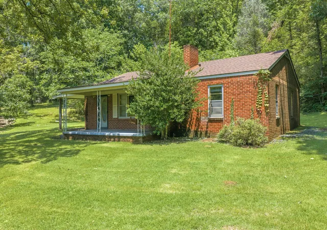 Photo 3 of Single family home for sale at 9558 Mount Carmel Rd, Decaturville, TN 38329 | MLS# 3501187 | Listing updated on 2026-08-31