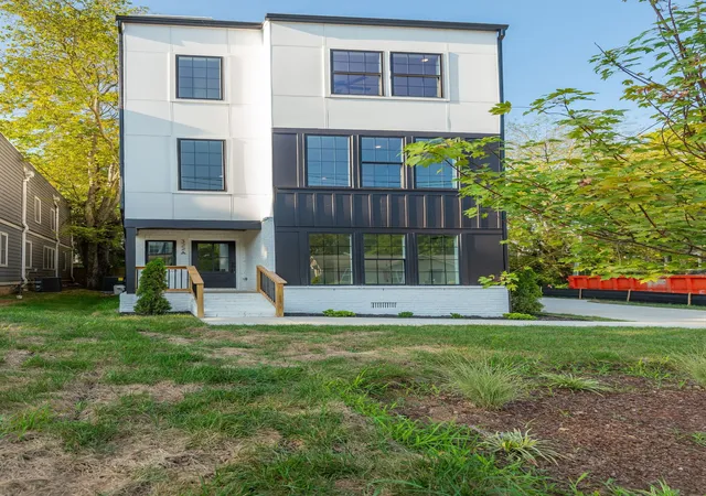 3rd image of 322A Queen Ave, Nashville, TN 37207 | MLS# 3320123