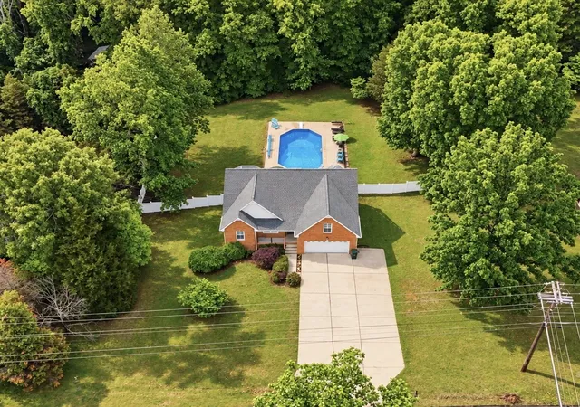 Photo 3 of Single family home for sale at 206 Eastwood Dr #A, Dickson, TN 37055 | MLS# 3320141 | Listing updated on 2026-10-02