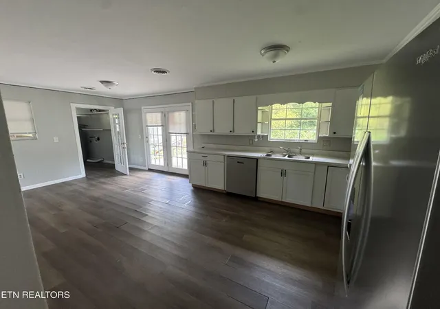 Photo 3 of Single family home for sale at 500 Amity Rd, Greeneville, TN 37743 | MLS# 3320120 | Listing updated on 2026-08-03