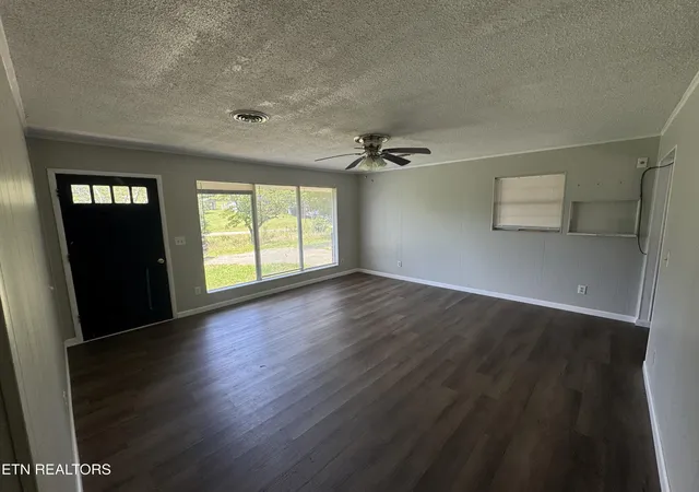 Photo 3 of Single family home for sale at 500 Amity Rd, Greeneville, TN 37743 | MLS# 3320120 | Listing updated on 2026-08-03