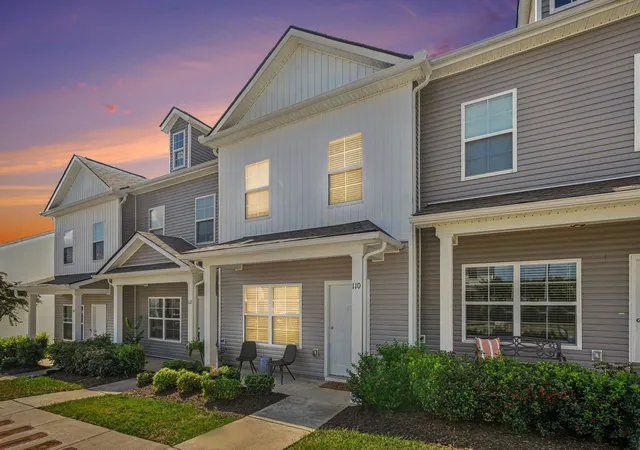 Photo 2 of Townhouse for sale at 110 Kathryn Ct, Columbia, TN 38401 | MLS# 3510647 | Listing updated on 2026-09-12