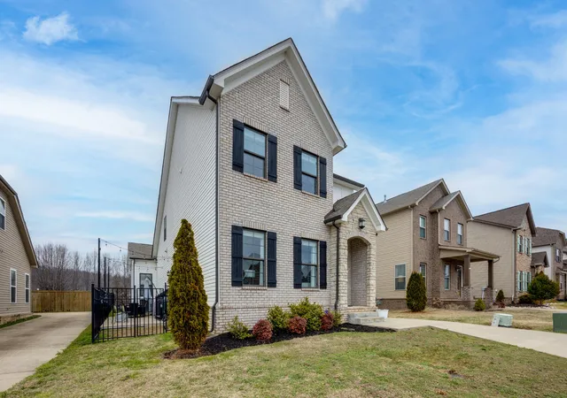3rd image of 1645 Brockton Ln, Nashville, TN 37221 | MLS# 3333723
